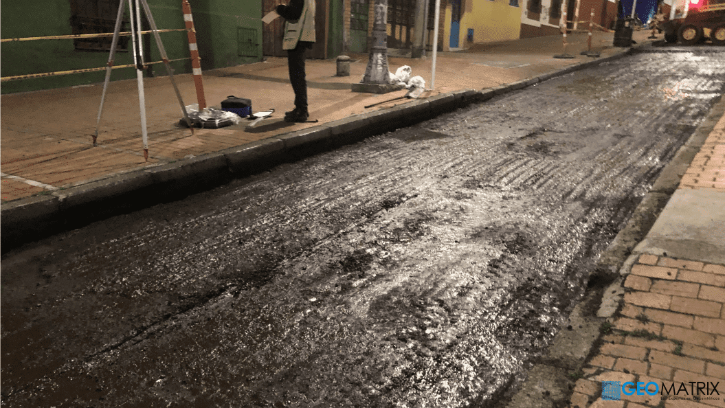 Refuerzo de pavimento con geomalla