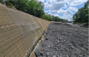 Muros en suelo reforzado en zonas con potencial de inundación, Geomatrix