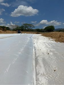 Geosintéticos en PTAR: adecuación de laguna de lodos, Geomatrix