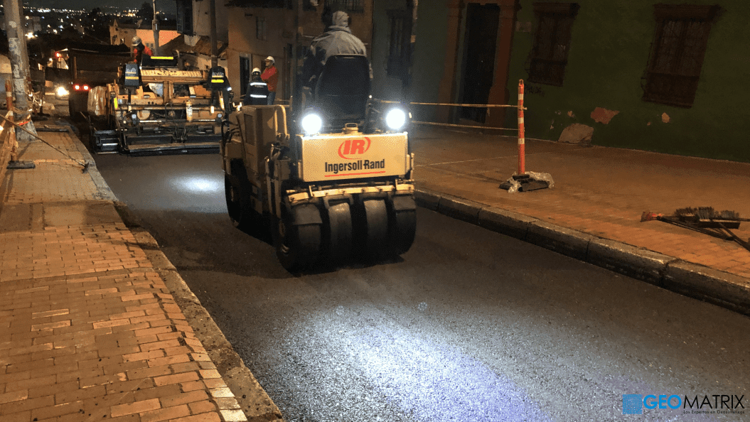Refuerzo de pavimento con geomalla