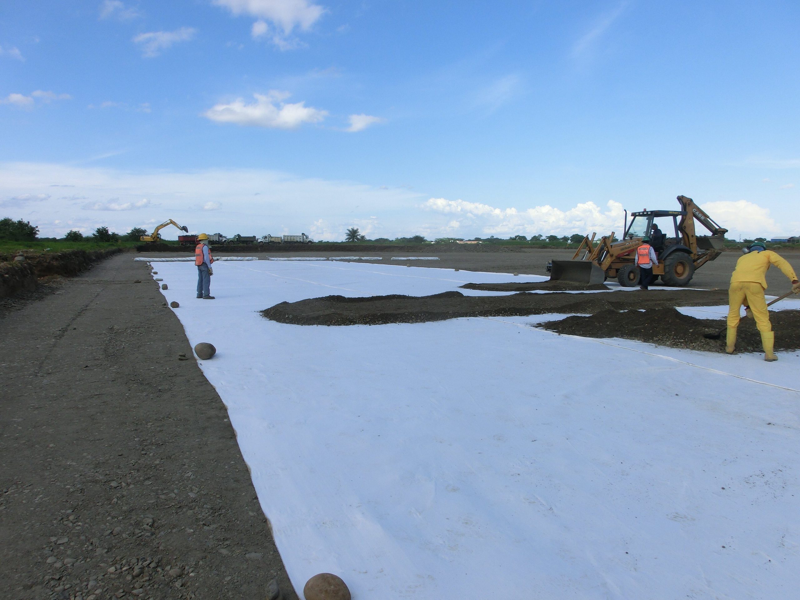 Mejoramiento de suelos con geotextiles