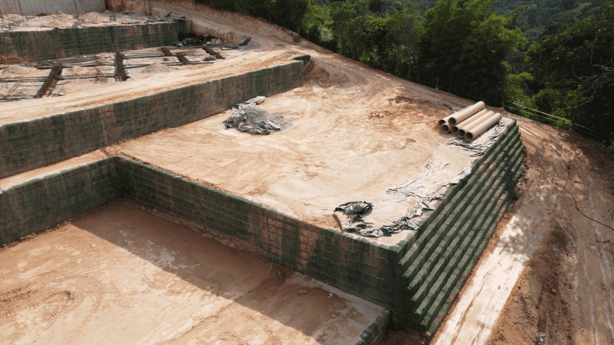 resistencia sísmica de muros de suelo reforzado con geomallas